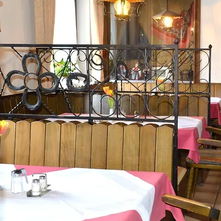 Wiesengrund Hotel *